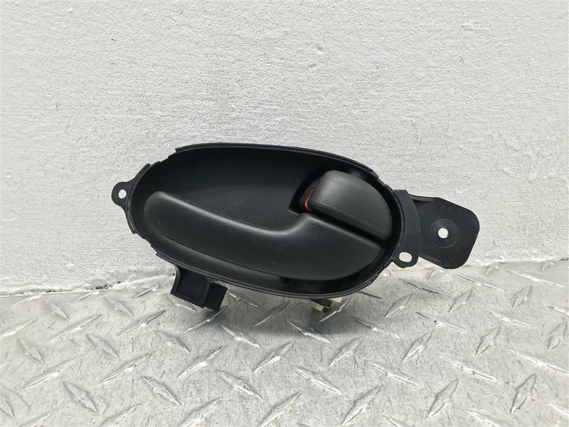 2003 CHEVROLET TRAILBLAZER PASSENGER REAR INTERIOR HANDLE OEM 229.GM8G03