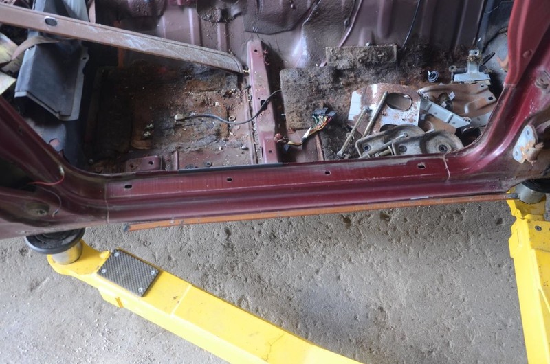 84-86 Nissan 300ZX Z31 2+0 Passenger Right Side Rocker Panel Cut