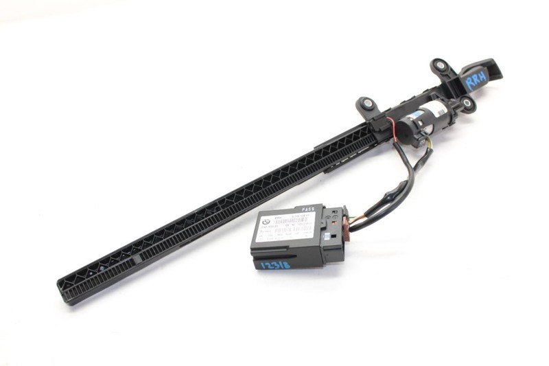 12-13 BMW M3 4.0L Passenger Right Front Seat Belt Guide 72119165380 921612801