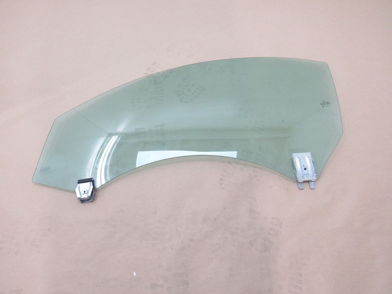 Mercedes SLK55 R171 2006 Front Left Driver Door Window Glass 04-11 *
