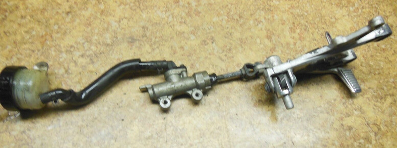 2002 Honda CBR600F4 CBR 600 F4 CBR600 Rear Brake Lever Pedal Master Cylinder 02
