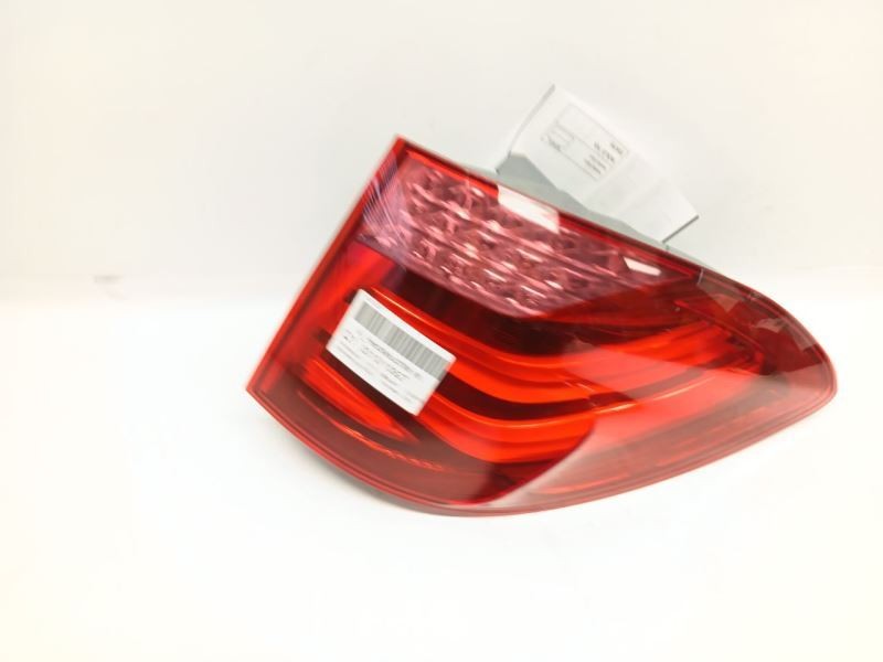 10-13 BMW F07 535i 550i GT Right Taillight Tail Light Lamp Outer 63217199646