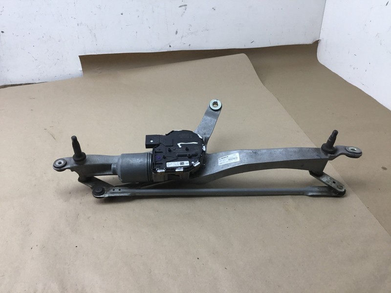 Audi A8 A8L D5 2019 Front Windshield Wiper Motor Linkage 19-23 :O