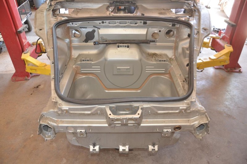 99-05 Porsche 911 3.4L Front Radiator Core Support Cut