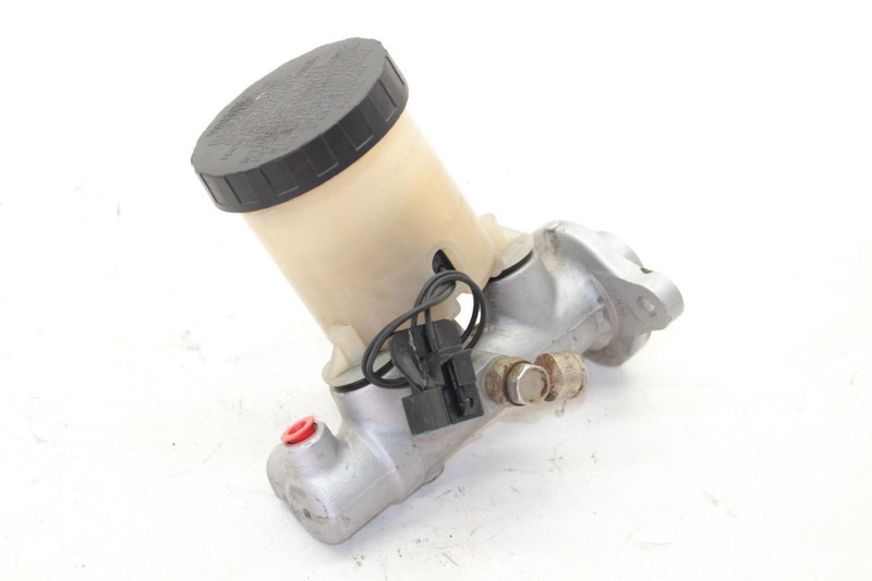 90-97 Mazda MX-5 Miata NA Non ABS Brake Master Cylinder
