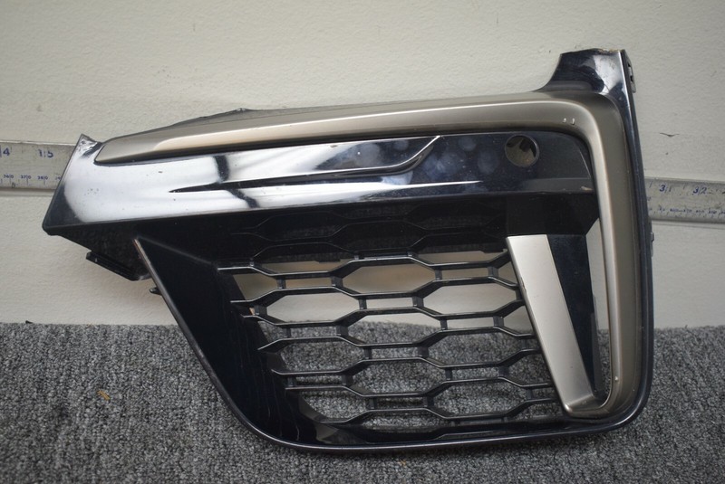 BMW X3 LEFT SIDE REAR BRACKET FACTORY OEM