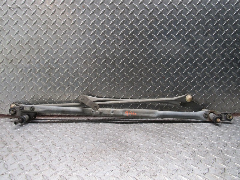 00-03 CHEVROLET SUBURBAN 1500/ 2500/ TAHOE WINDSHIELD WIPER TRANSMISSION LINKAGE