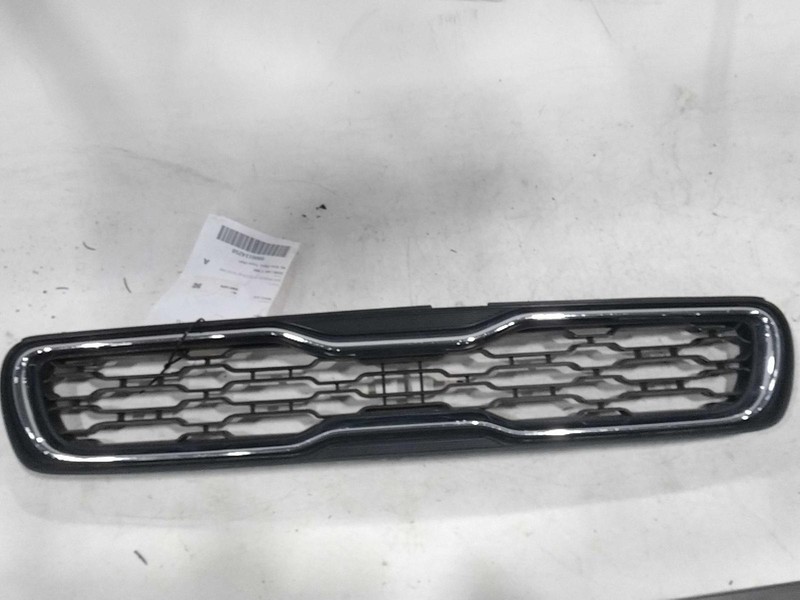 2012 KIA Soul Grille OEM White Used 863502K500 134K Miles SUV Parts