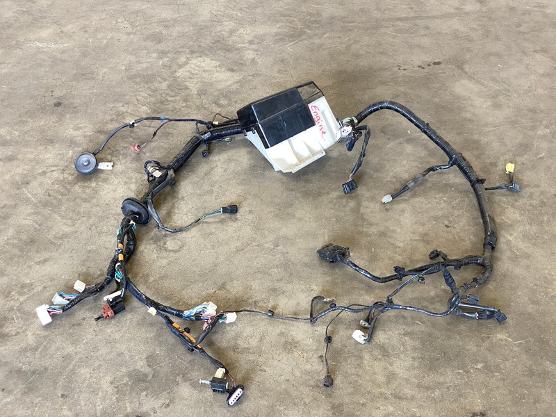 2006-2008 MAZDA MIATA MX-5 ENGINE BAY WIRING HARNESS & FUSE BOX OEM LOT 803