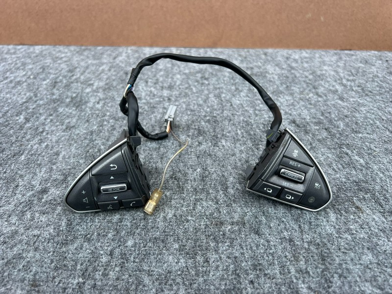 INFINITI Q50 14-17 OEM STEERING WHEEL ADAPTIVE CRUISE VOLUME PHONE SWITCH