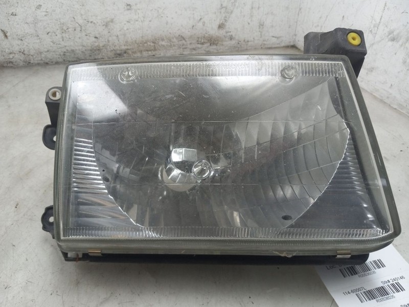99 00 01 02 TOYOTA 4 RUNNER LIMITED DRIVER LEFT HEADLIGHT BAD TABS