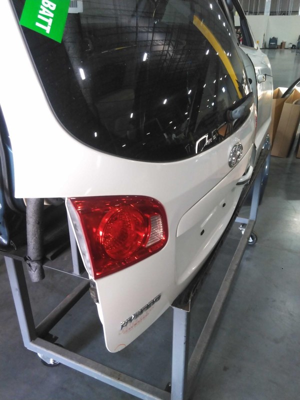 Used Deck Lid fits: 2009 Hyundai Santa fe w/spoiler opt 8721B1 Grade A