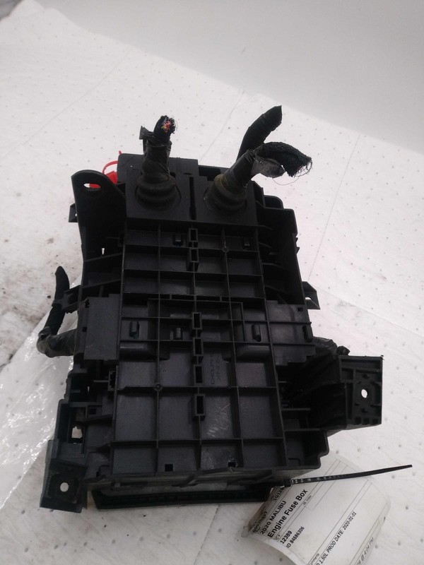 2020 Chevrolet Malibu Fuse Box OEM 84586306 Black 50K Miles Warranty