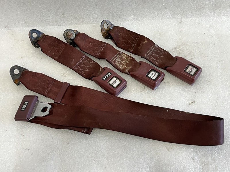 1984 1985 HONDA ACCORD SEDAN REAR SEAT LAP BELT WITH 3 BUCKLES MAROON