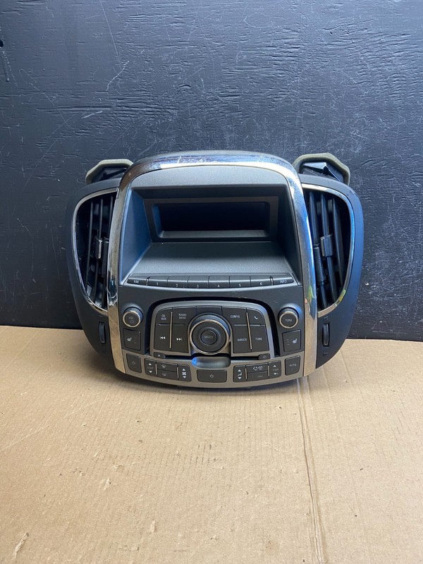2010-2012 Buick Lacrosse Radio Climate Temperature Control Panel AE4435 DG