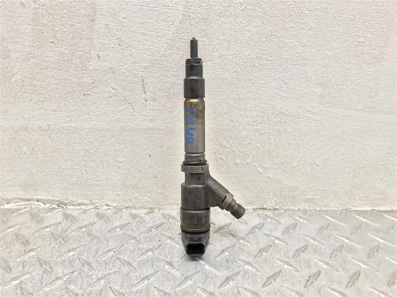 04-05 CHEVY SILVERADO SIERRA 2500 3500 6.6L DIESEL FUEL INJECTOR OEM 97303657