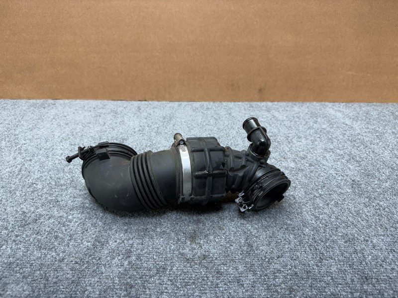 GENESIS G80 21-25 OEM RIGHT PASSENGER AIR BOX CLEANER INTAKE HOSE TUBE PIPE 3.5T
