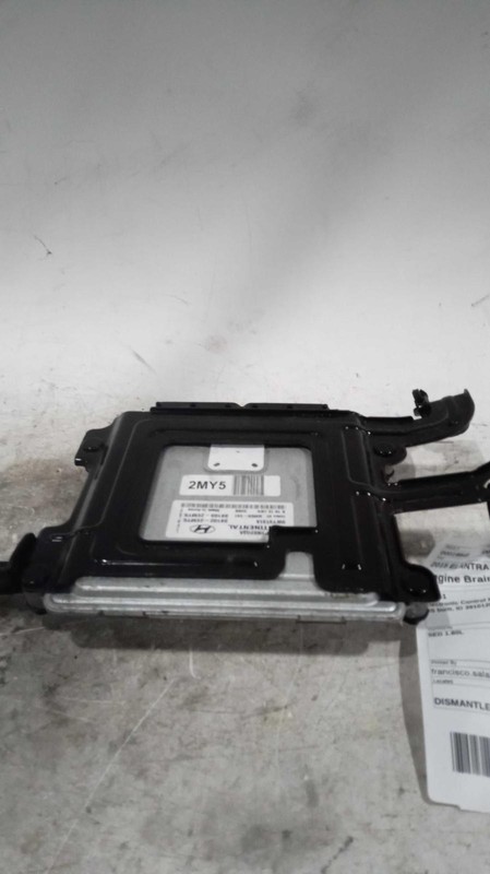 2015 Hyundai Elantra Engine Control Module ECM 1.8L OEM Silver 128K Miles