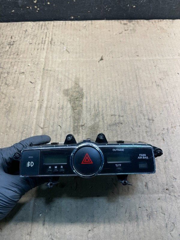 2007 2008 Hyundai Tiburon Digital Clock Display Fog Light Switch W7199 DG