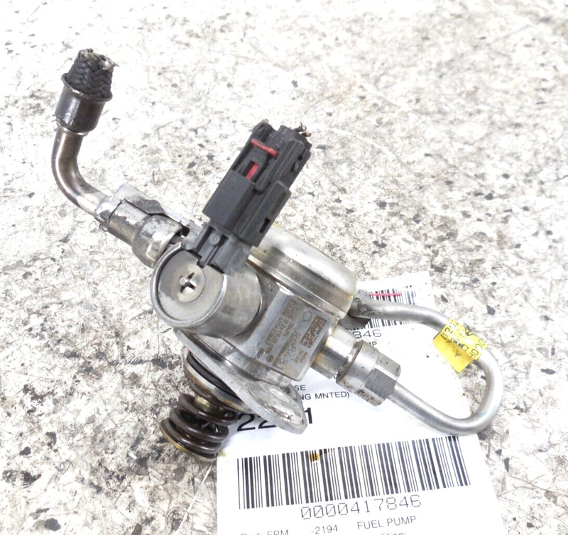 2016 2017 Buick Regal 2.0L High Pressure Fuel Pump OEM 12658481