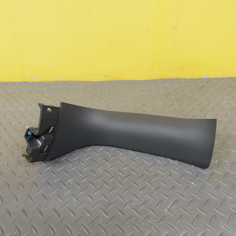 2024-2025 HYUNDAI SANTA FE REAR RIGHT LIFTGATE COVER PANEL OEM 81740R6000YTH