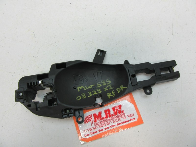 RIGHT FRONT OUTER DOOR HANDLE BRACKET PASSENGER SIDE for BMW 323i 325i 328i 330i