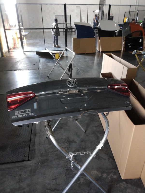 2017 Volkswagen Passat Deck Lid Trunk Lid Grey OEM Used 561827025L 4DR SED