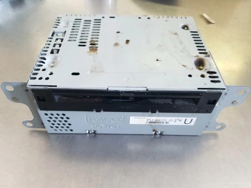 AM FM Radio Receiver 2017 Ford Explorer HB5T-19C107-BB 2018 2019