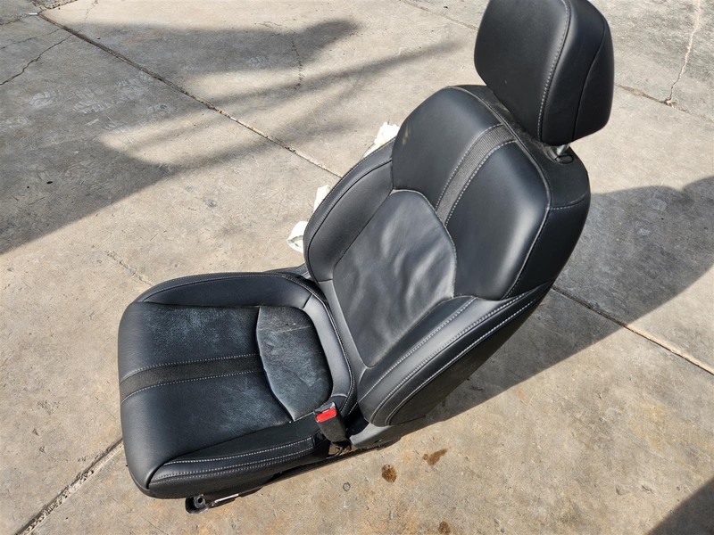 2023-2024 Honda Pilot Touring Black Front Right Passenger Seat