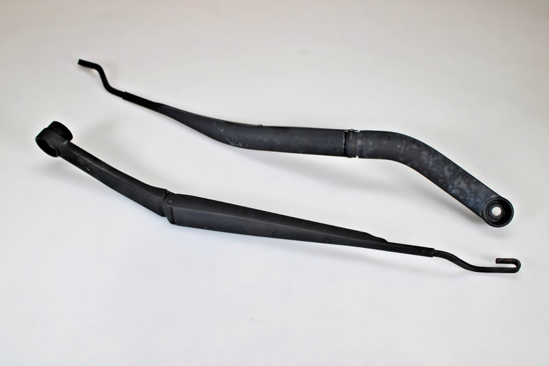 2013-2016 HYUNDAI GENESIS COUPE - LEFT & RIGHT WINDSHIELD WIPER ARMS - OEM