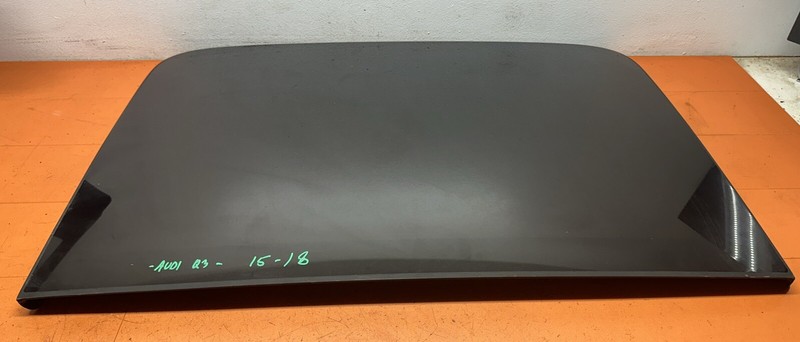 8U0877071 | 2015 - 2018 AUDI Q3 Front Sunroof Glass Unbolt Type Panoramic Type