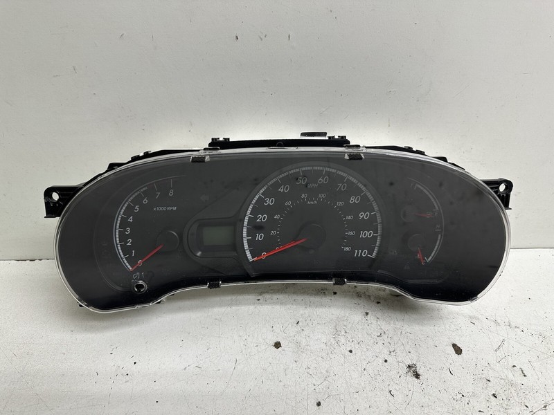2011-2014 Toyota Sienna LE V6 Cluster Speedometer tach gauges instrument panel