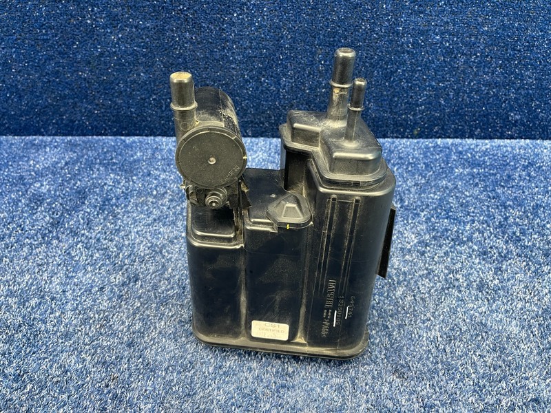 2006-2009 PONTIAC SOLSTICE Saturn Sky Fuel Evaporator Charcoal Canister OEM
