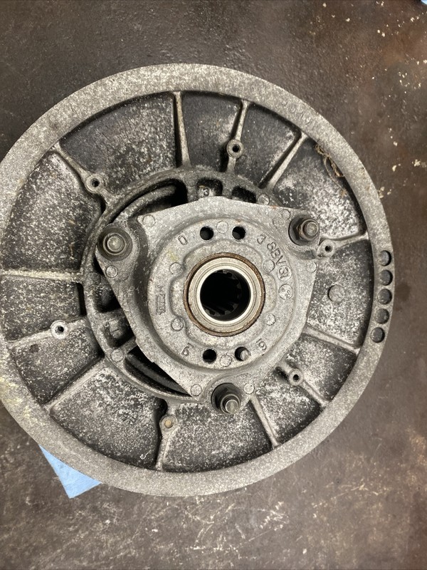 1999 - 2001 YAMAHA MOUNTAIN MAX MM 700 Oem Secondary Driven Clutch GOOD
