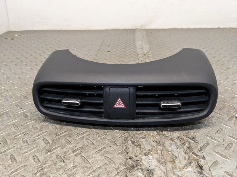 14-19 Kia Soul Center Dash Air Vent Grille Speaker Trim Panel 84770-B203 1169891
