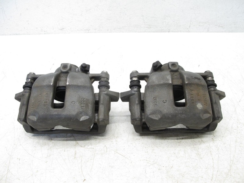 07-15 MINI COOPER S R55 R56 R57 R58 R59 BRAKE DISC CALIPER SET FRONT OEM 011724