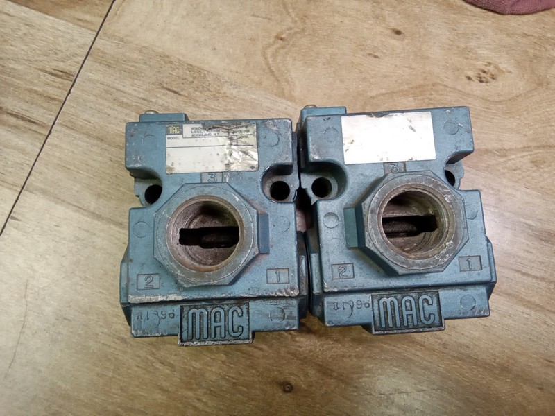 Lot Of 2 MAC 56C-57-RE Solenoid Valve (Check Pictures)
