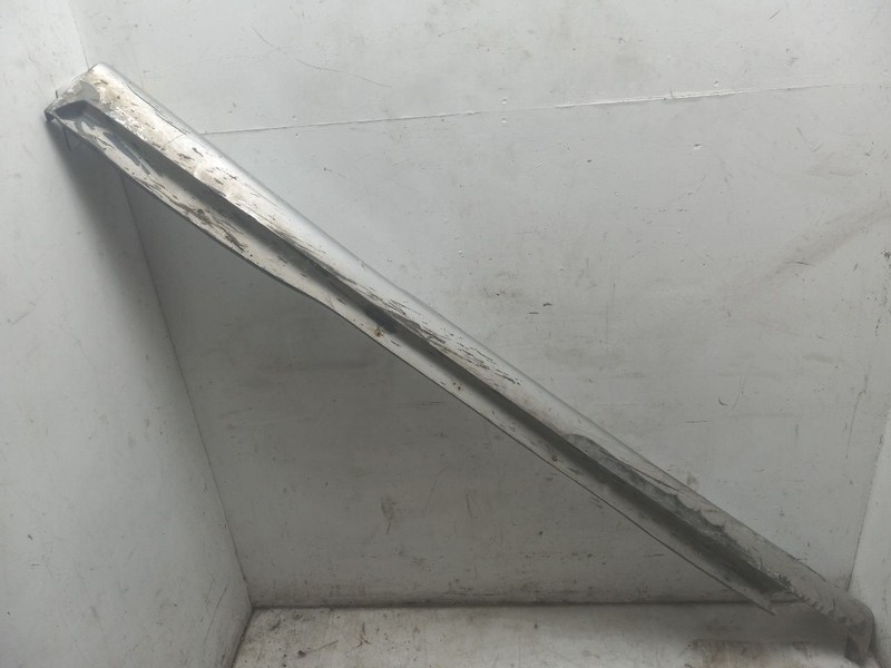03 LEXUS IS300 PASSENGER RIGHT AERO ROCKER PANELM MOULDING