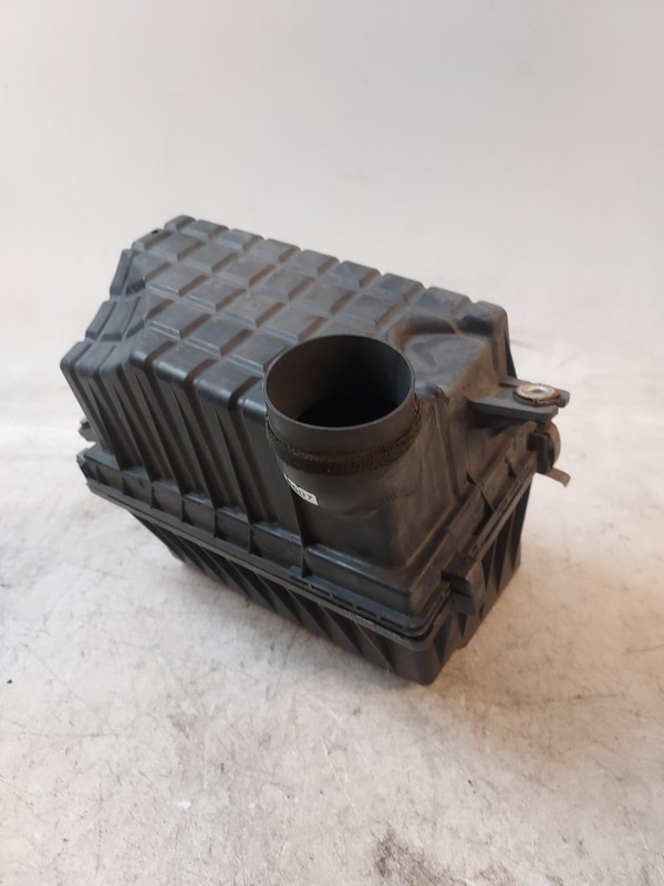 1997-2000 INFINITI QX4 3.3L Engine Air Intake Cleaner Box Upper Lower OEM