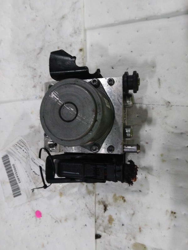 2016 Buick Regal ABS Pump & Motor Assembly OEM 23383118 101k Miles Blue