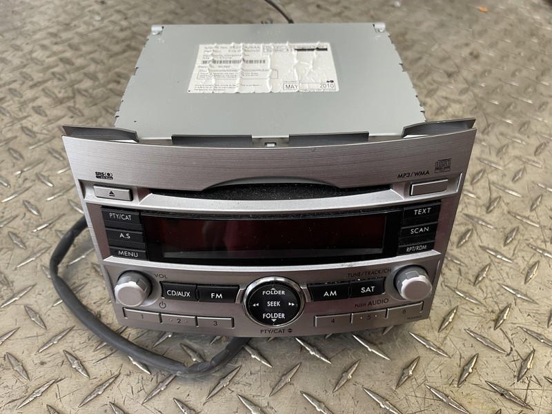 2010-2012 Subaru Legacy Am Fm Cd Player Radio Receiver 86201AJ64A