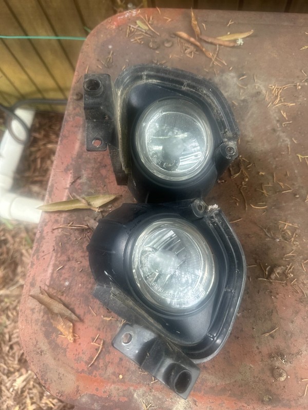 04-08 MAZDA RX8 RX-8 OEM FRONT FOG LIGHT LAMP ASSEMBLIES W/ BEZELS - BOTH LH RH