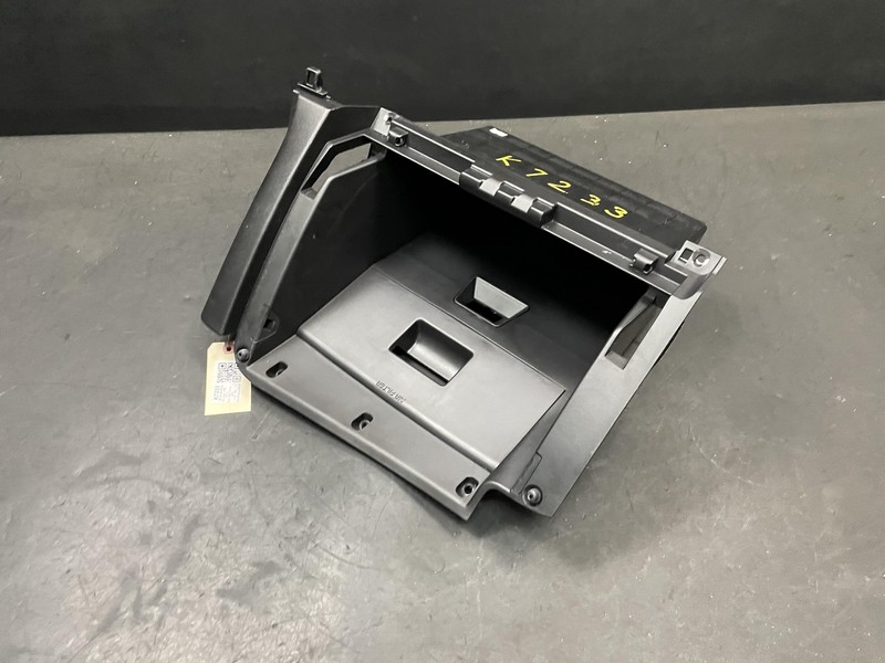 Glove Box Housing 2018 Kia Soul 84512-B2000 2017 2019