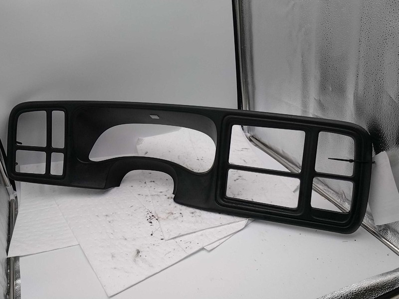 Used Instrument Cluster Bezel fits: 2007 Chevrolet Silverado 2500 pickupGrade