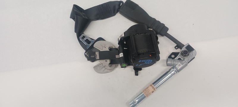 16-'21 HYUNDAI TUCSON Front Seat Belt driver retractor black OEM