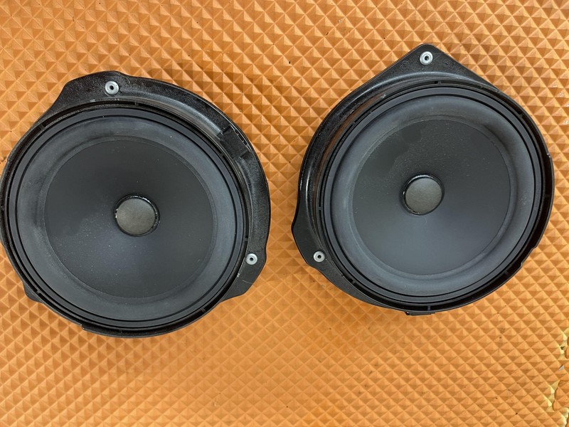 08-18 Mercedes W207 E350 Rear Door Audio Speaker Set of 2 Pc OEM.
