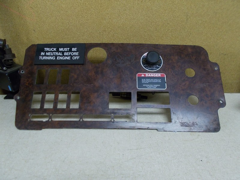 Woodgrain Switch Dash Panel w/ Bendix 970223 280758 TR-3 *FREE SHIPPING*
