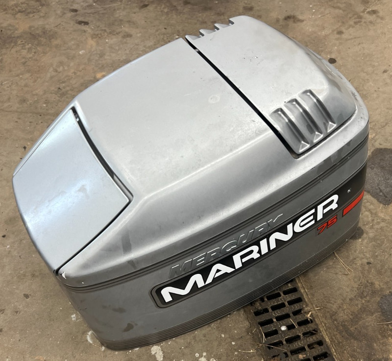 OEM Mercury Mariner Outboard engine 75 90hp Hood Upper Cowling 822362-1