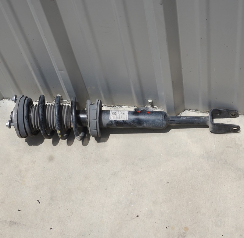 2017 - 2023 Alfa Romeo Giulia Front Right Shock Strut Absorber 814904013703 Oem
