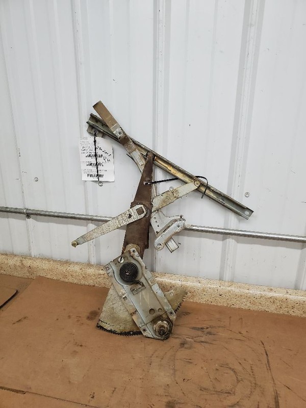 Passenger Front Window Regulator Manual 4 Door Fits 71-76 BUICK 292493